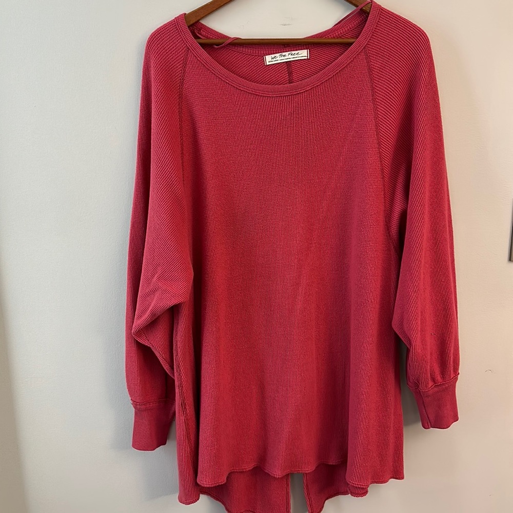 Free People Oversized Salmon Pink Thermal Scoop Neck Top Longer Back SZ XL